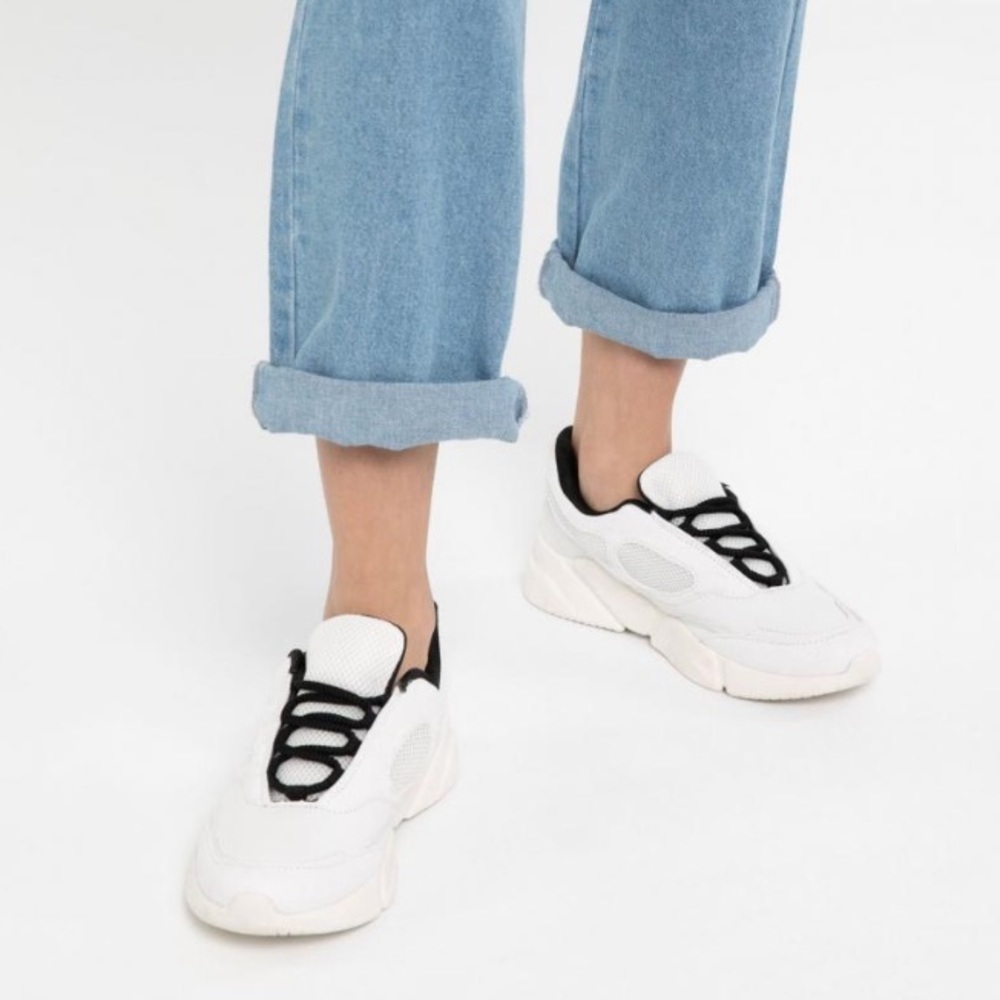 Matt & Nat Womens GIA Vegan Sneakers White Sneakers size 7 NWOB